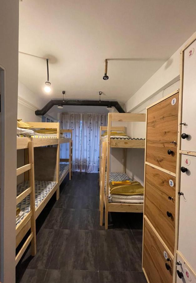 אלמטי Hostel Del Luna מראה חיצוני תמונה