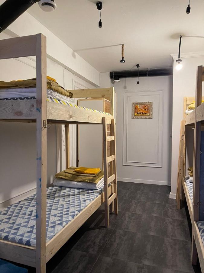 אלמטי Hostel Del Luna מראה חיצוני תמונה