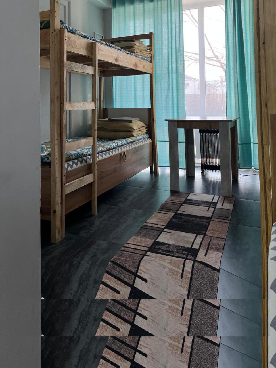 אלמטי Hostel Del Luna מראה חיצוני תמונה