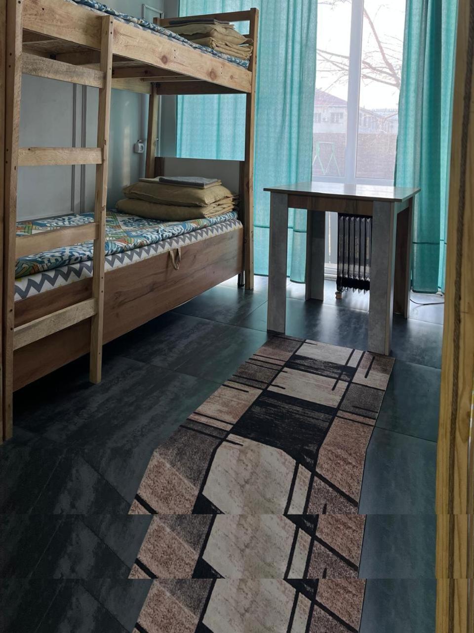 אלמטי Hostel Del Luna מראה חיצוני תמונה