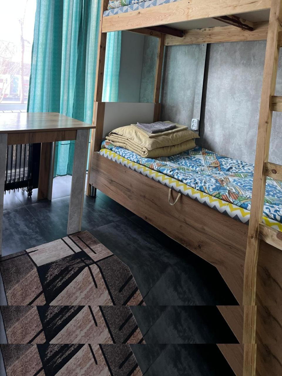 אלמטי Hostel Del Luna מראה חיצוני תמונה