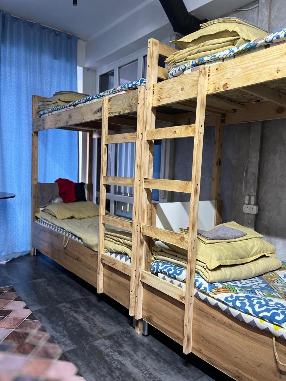 אלמטי Hostel Del Luna מראה חיצוני תמונה