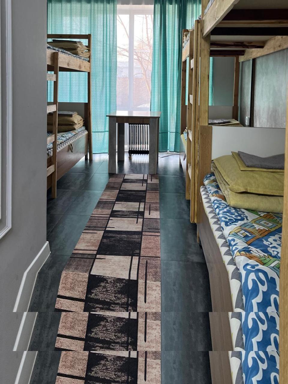 אלמטי Hostel Del Luna מראה חיצוני תמונה