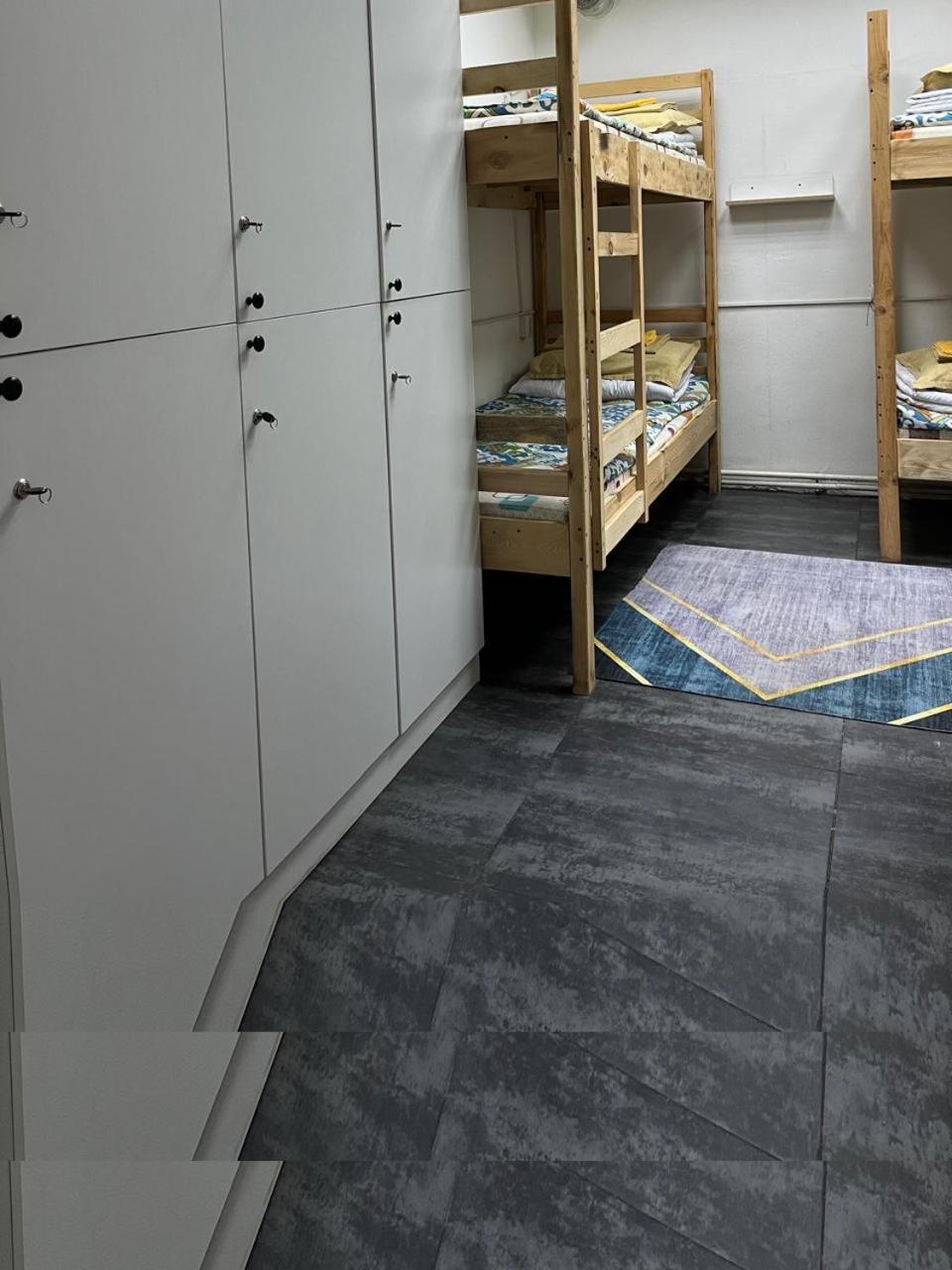 אלמטי Hostel Del Luna מראה חיצוני תמונה