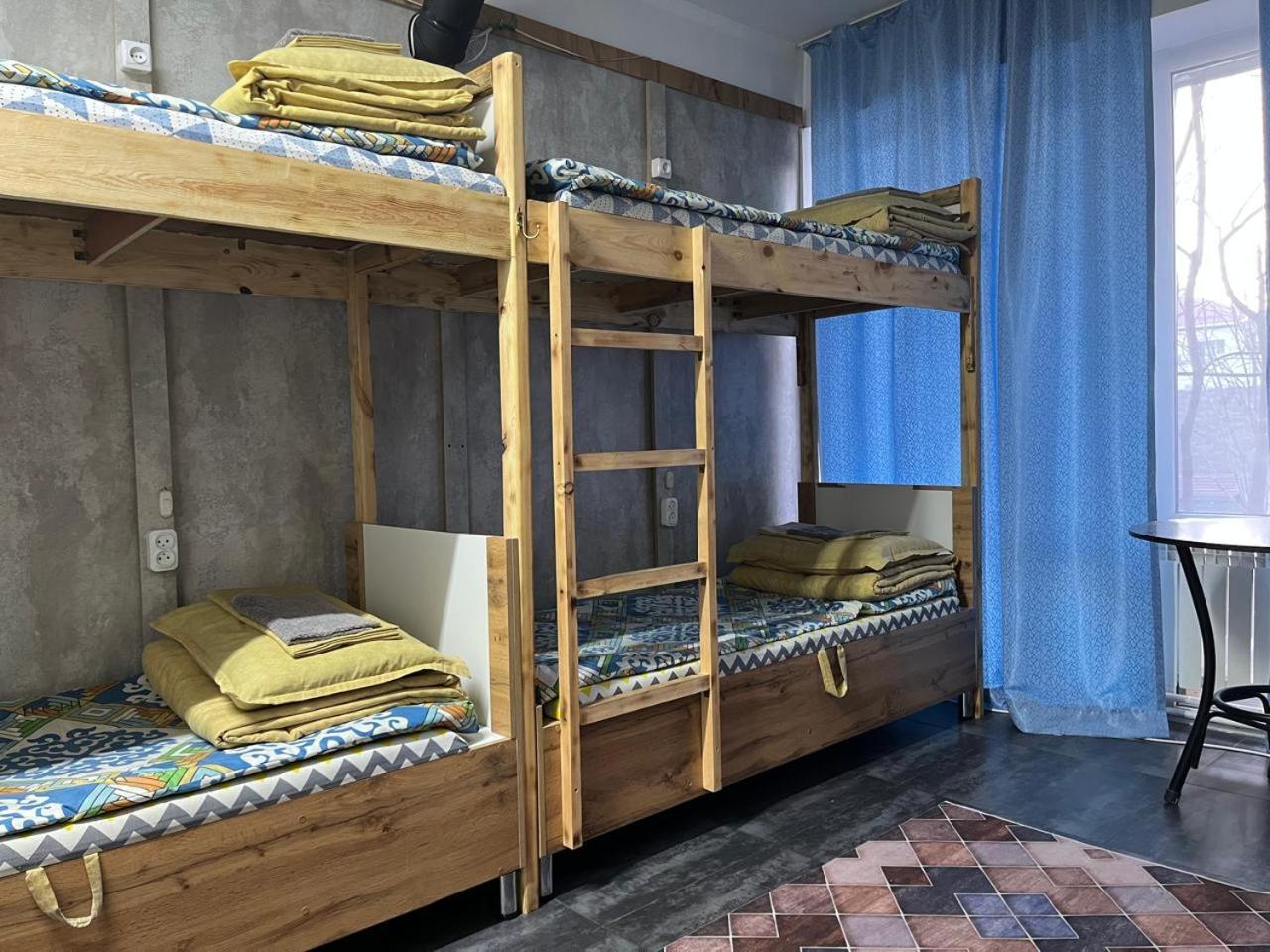 אלמטי Hostel Del Luna מראה חיצוני תמונה