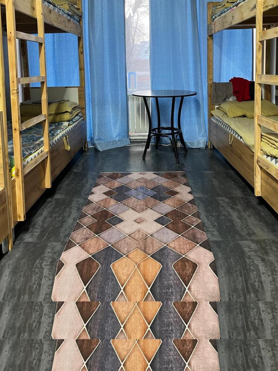 אלמטי Hostel Del Luna מראה חיצוני תמונה