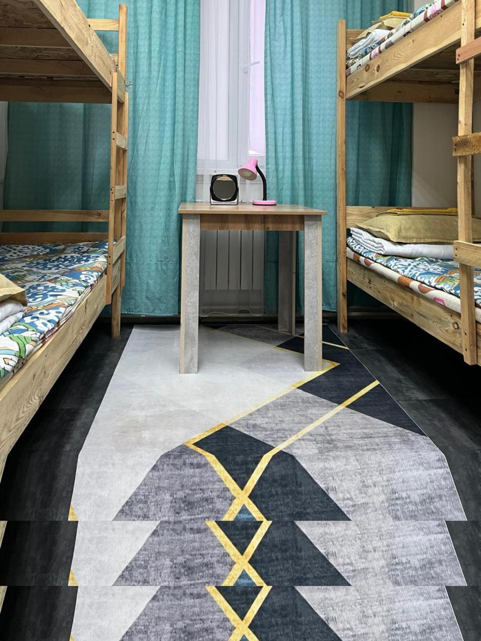 אלמטי Hostel Del Luna מראה חיצוני תמונה